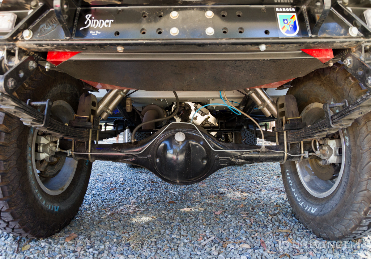 008-1969-Toyota-FJ-40-Land-Cruiser-v-8 (17)