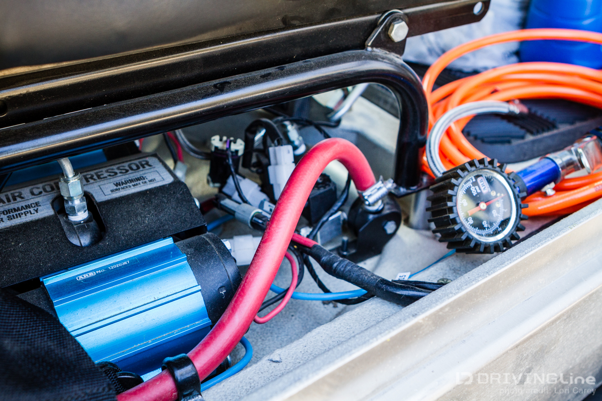 009-1969-Toyota-FJ-40-Land-Cruiser-v-8 (7)