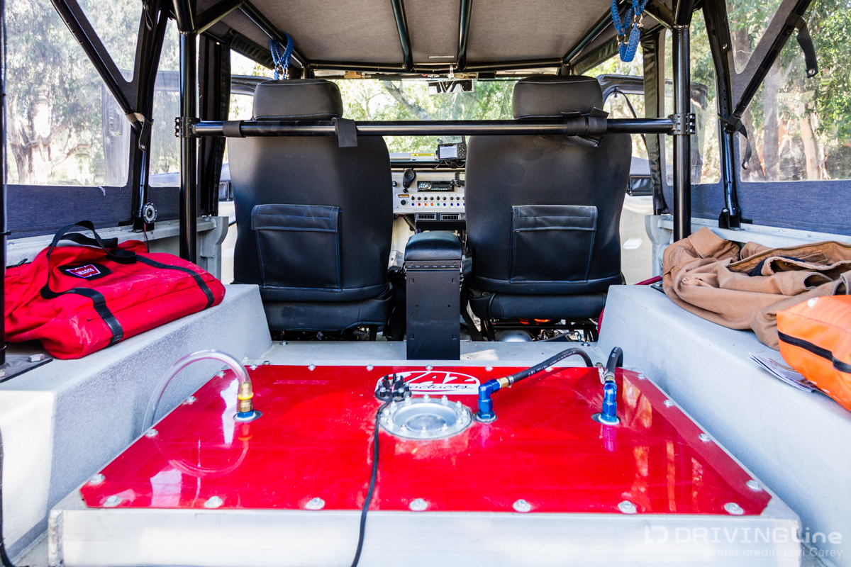 010-1969-Toyota-FJ-40-Land-Cruiser-v-8 (15)