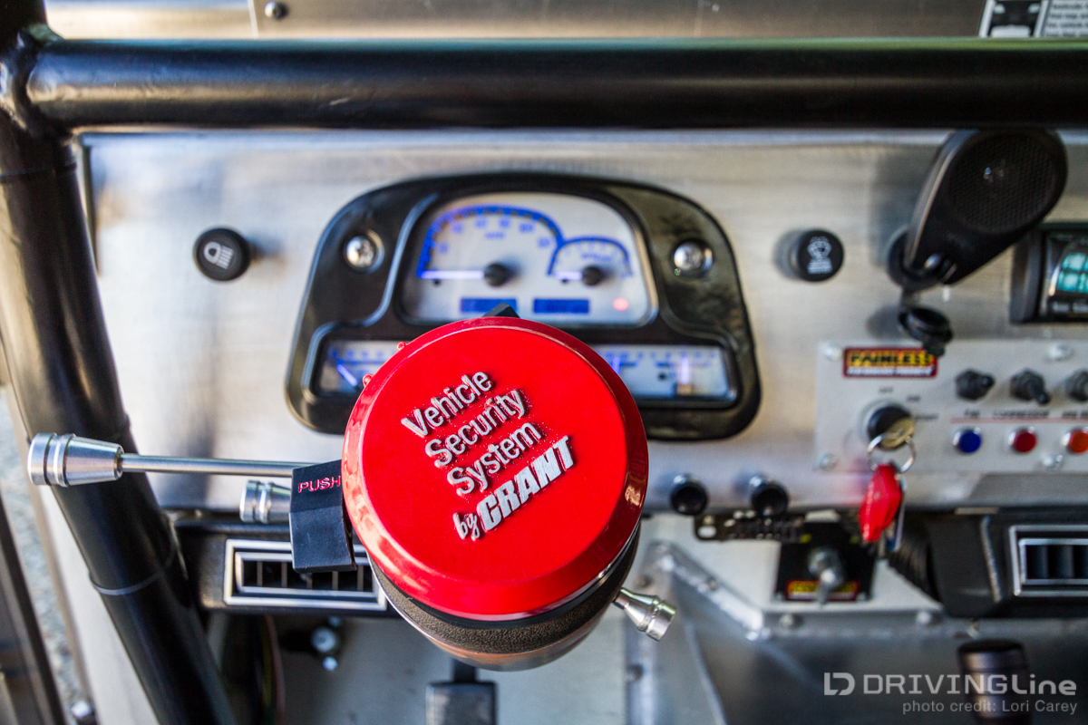 015-1969-Toyota-FJ-40-Land-Cruiser-v-8 (13)