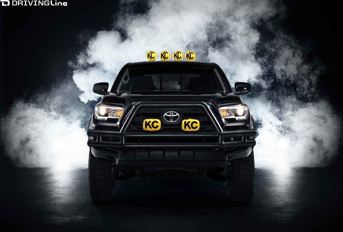 Toyota-Tacoma-Back-To-The-Future-tribute-truck-1985-BTTF (13)