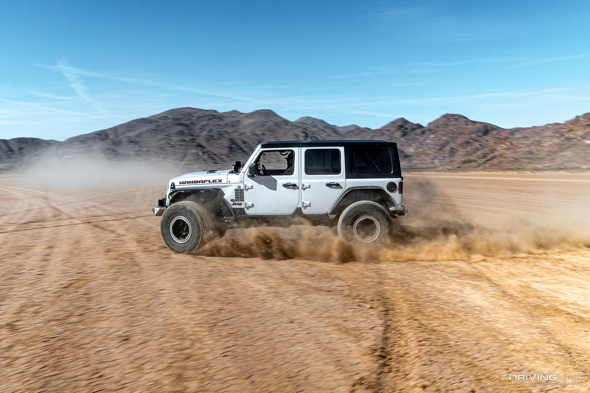 MambaFlex Jeep in Desert