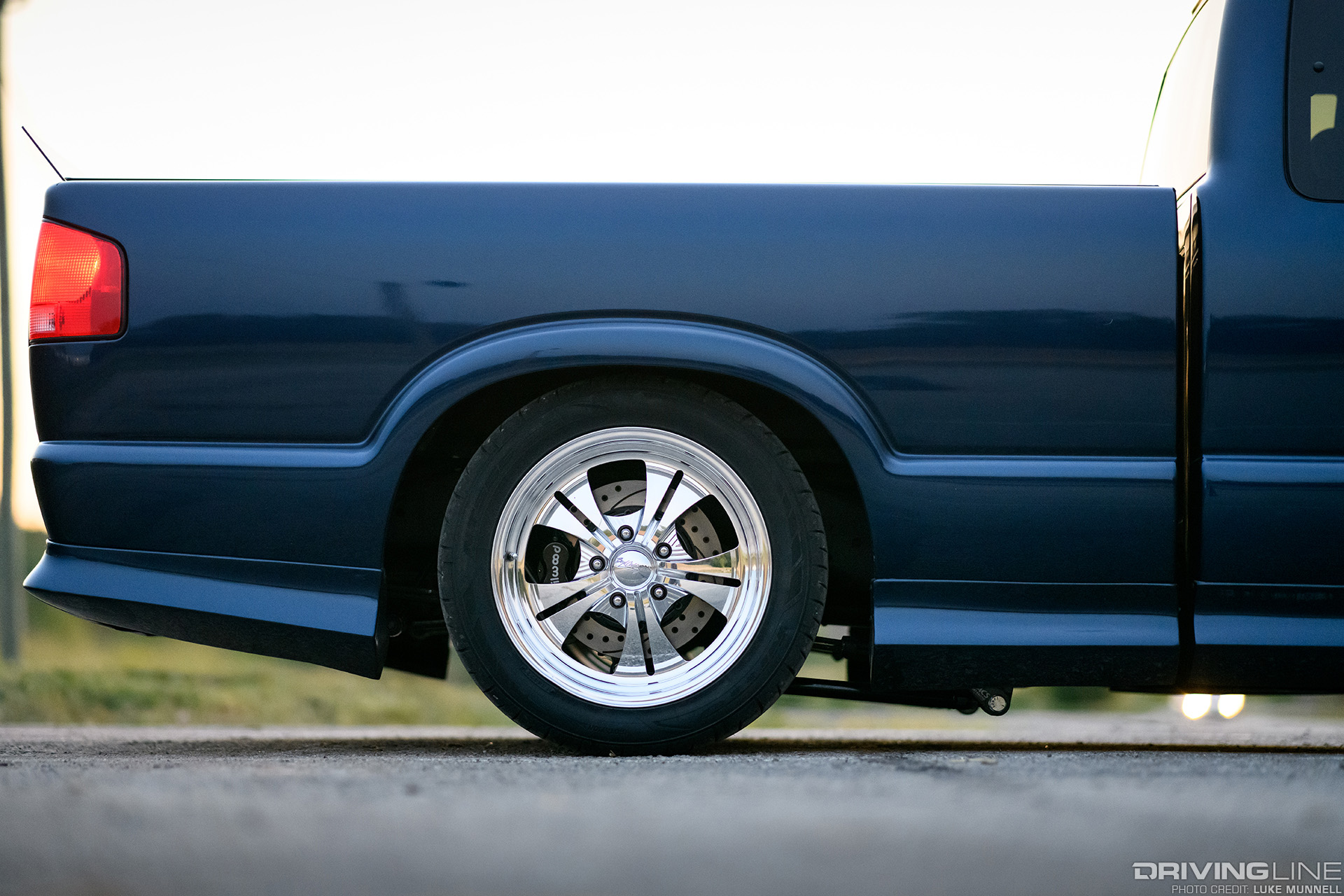 Bed side profile of Chevy s10 on Nitto NT555 G2 Tires