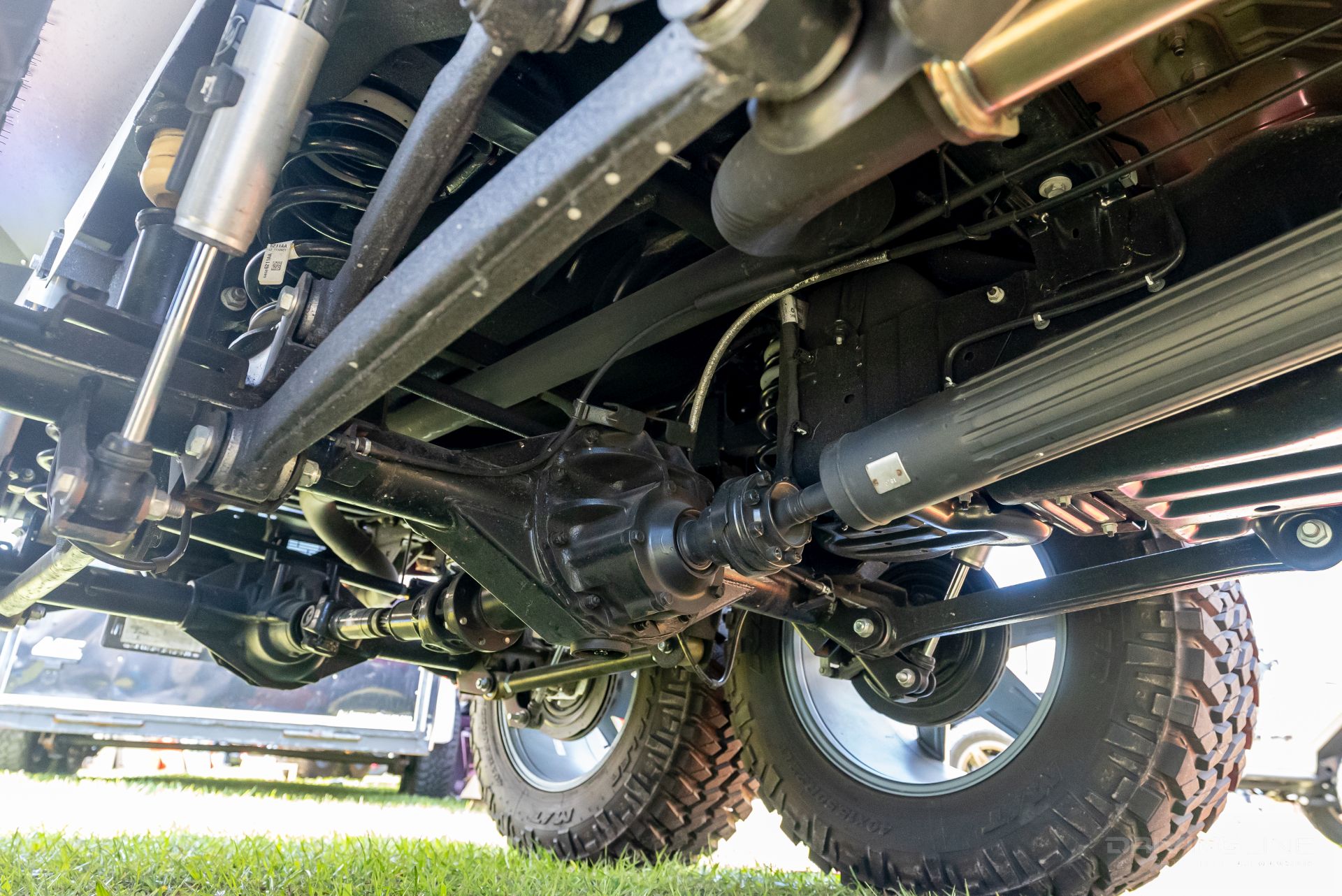 Jeep Gladiator 6x6 rear axles and driveshaft