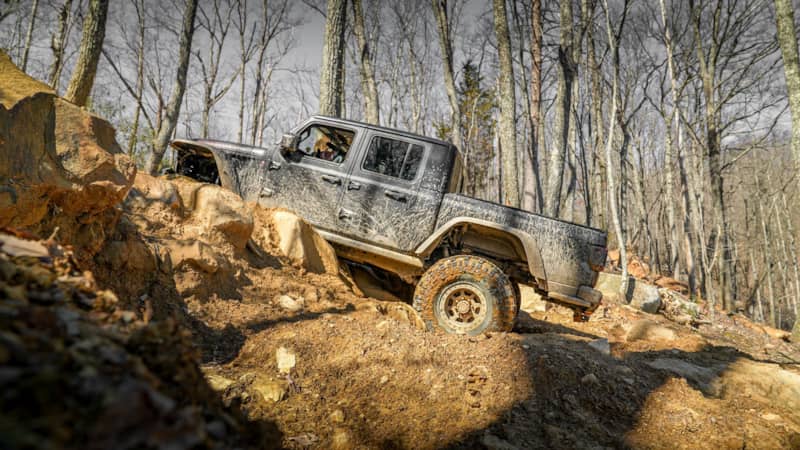 Jeep Gladiator Rubicon on 40s climbing windrock trail 16