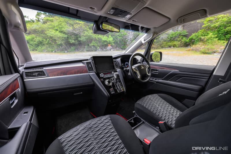 Mitsubishi Delica D:5 Interior