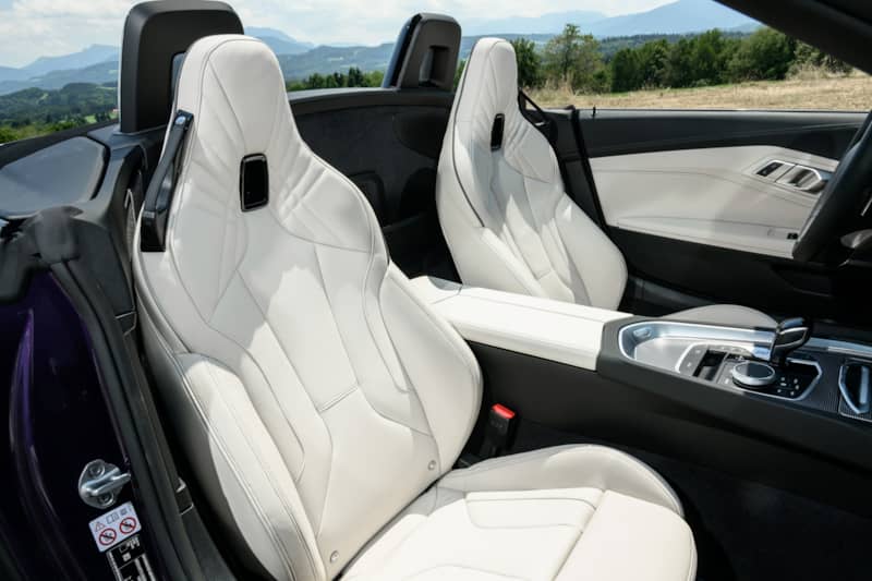 2023 BMW Z4 M40i interior