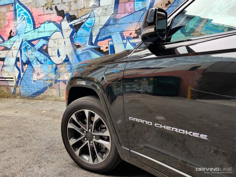 2023 Jeep Grand Cherokee 4xe front fender