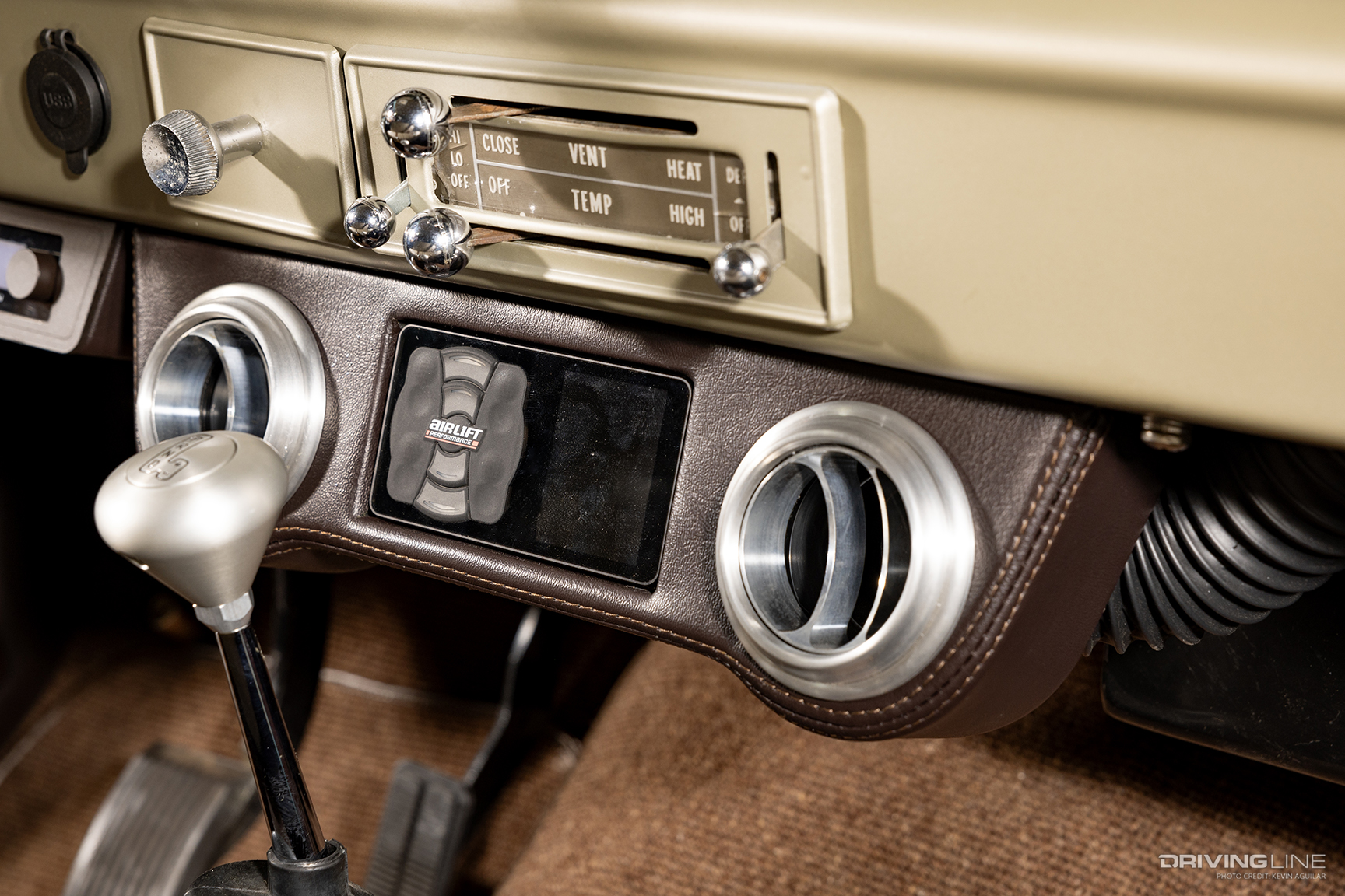 AC and Air Ride Controls of Tony Leal's 1968 International Harvester Travelette
