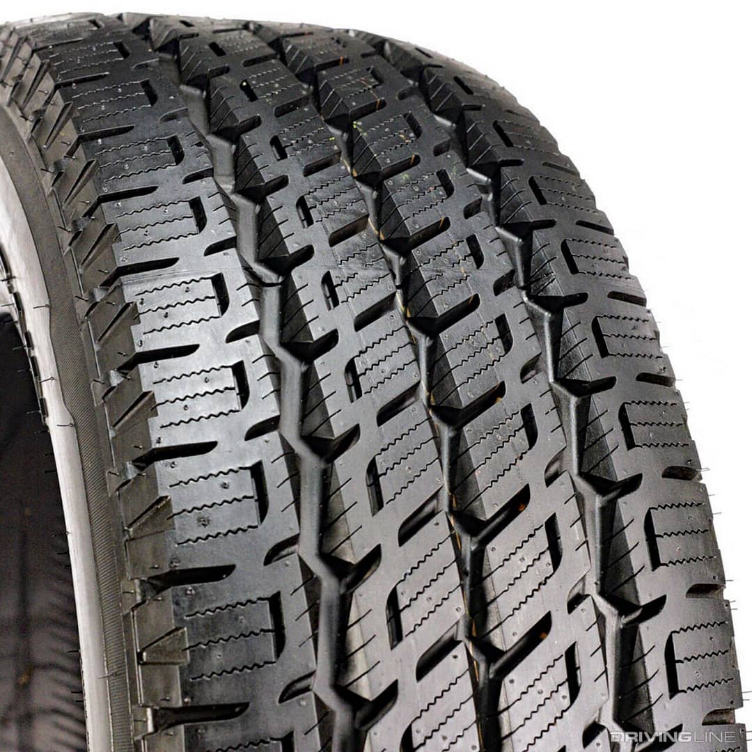 Nitto tire Dura Grappler tread pattern detail