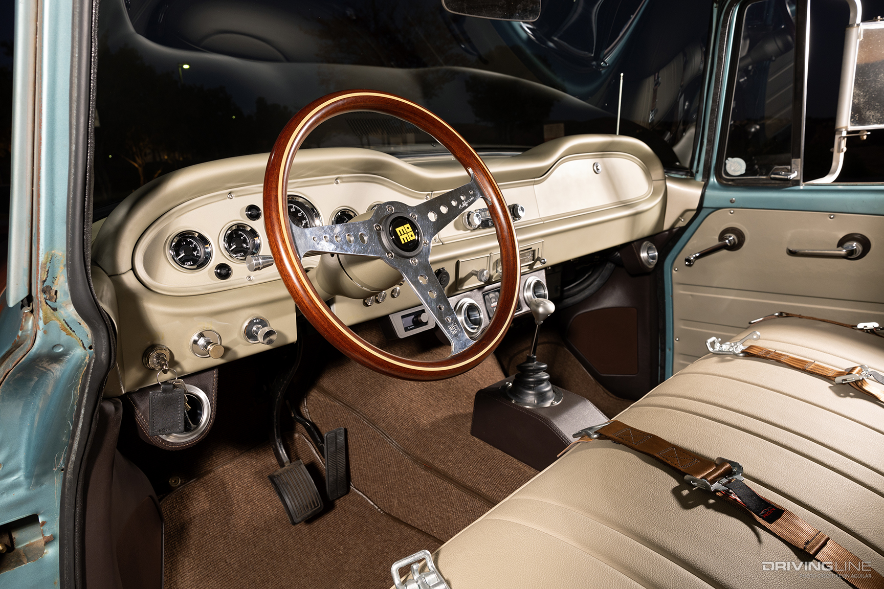 Dash of of Tony Leal's 1968 International Harvester Travelette