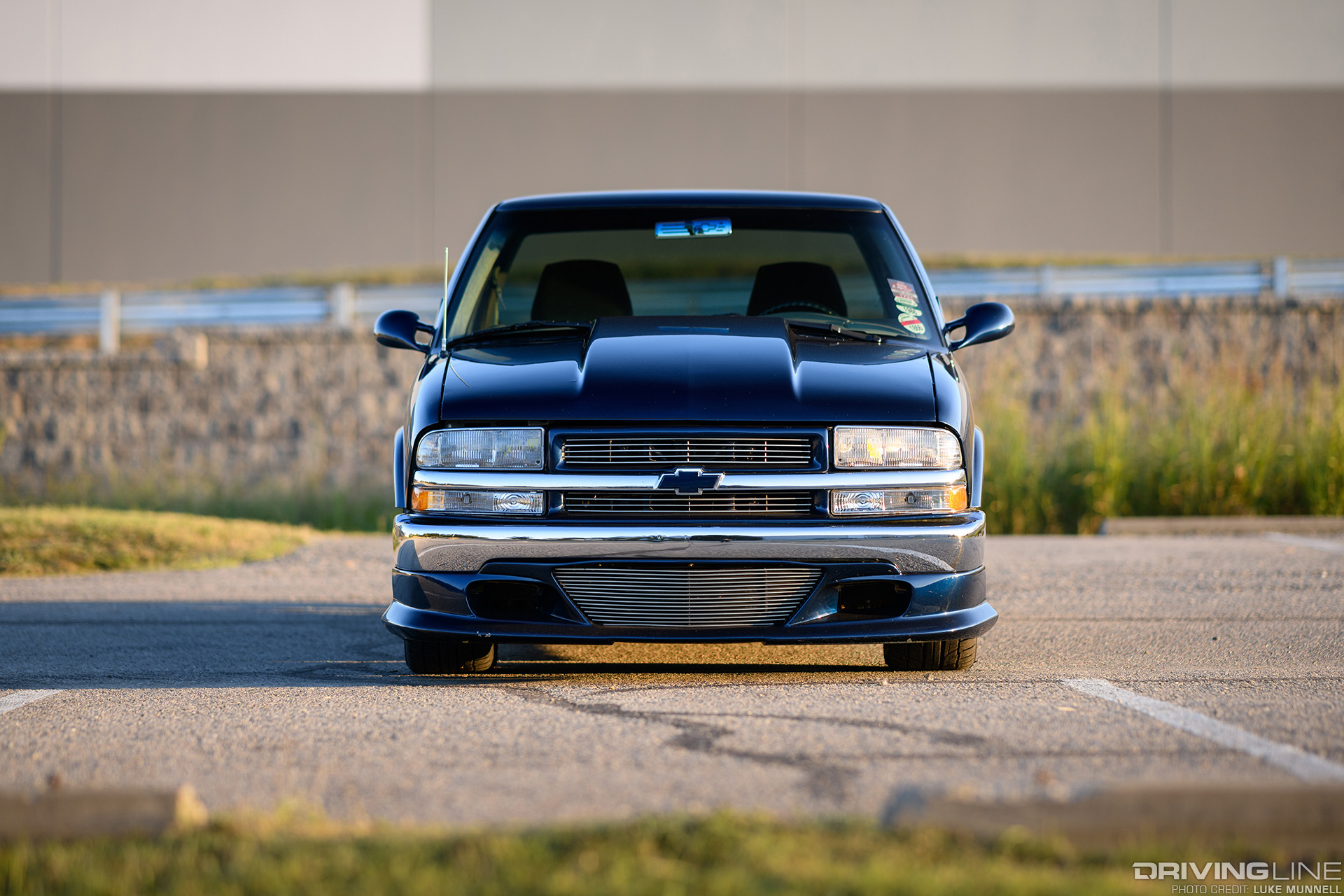 front end of blue Chevy S10 truck