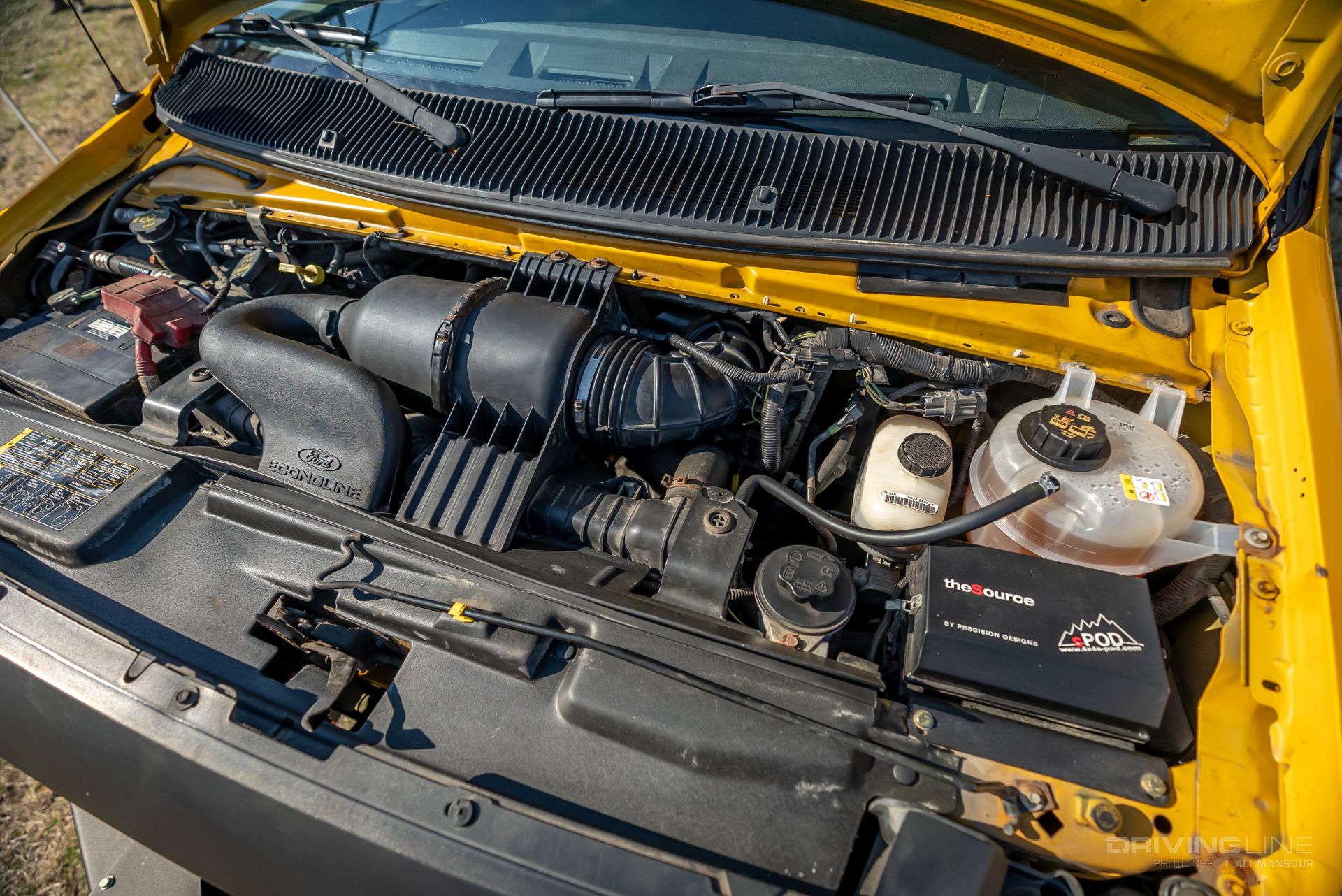 6.8L Ford V10 engine top view E-450