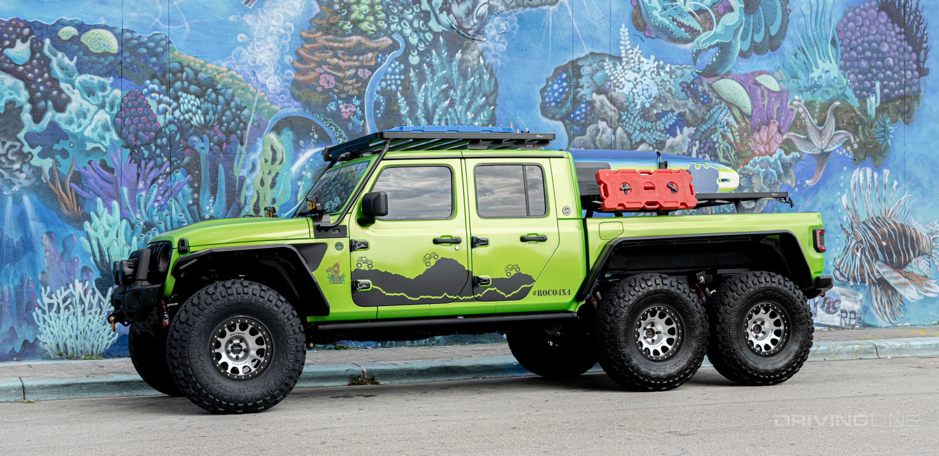 Jeep Gladiator Rubicon 6x6 green roco 4x4 Miami sideview