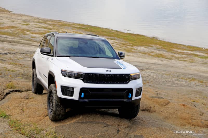 Jeep Grand Cherokee 4xe on Recon Grappler