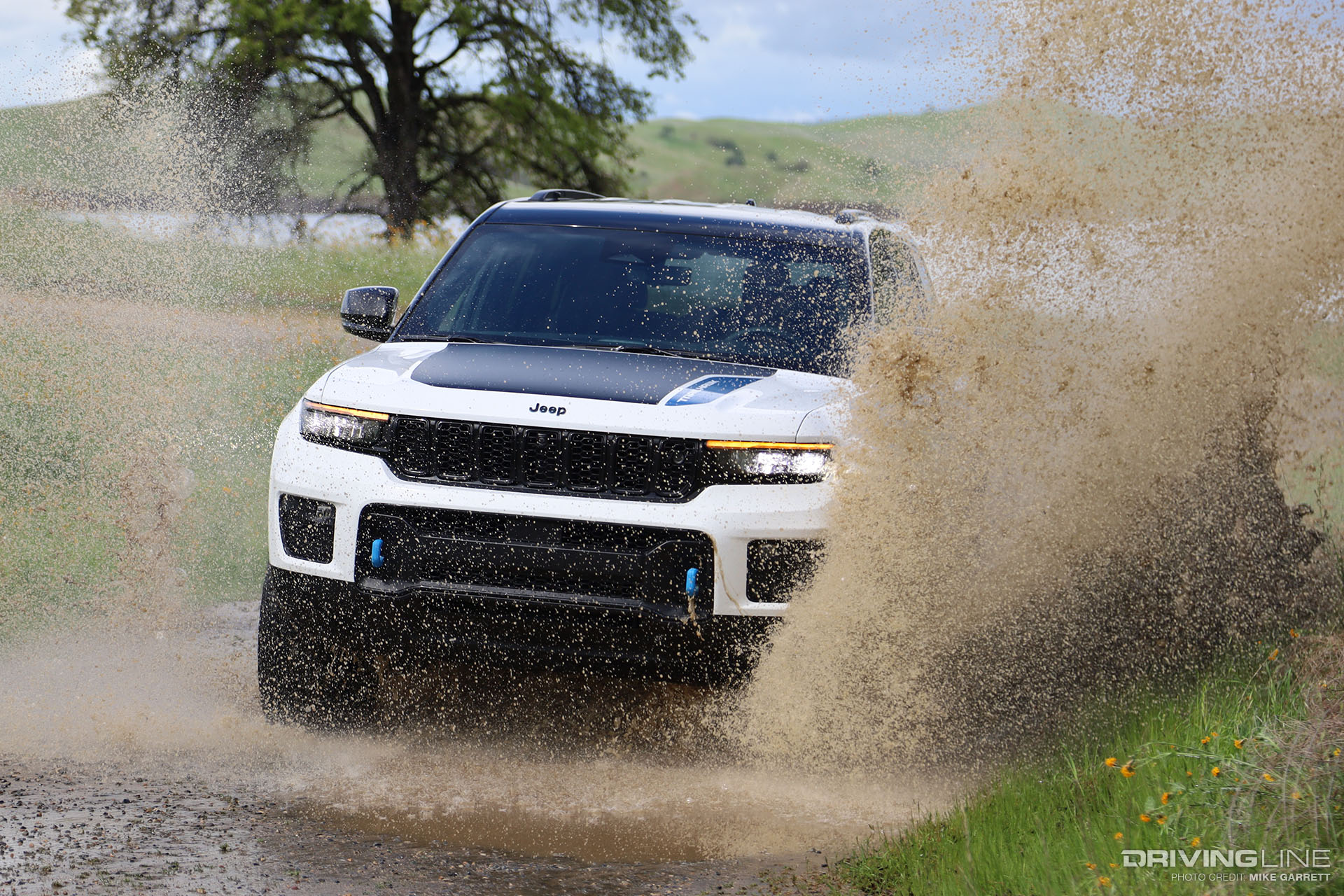 Jeep Grand Cherokee Trailhawk in Mud