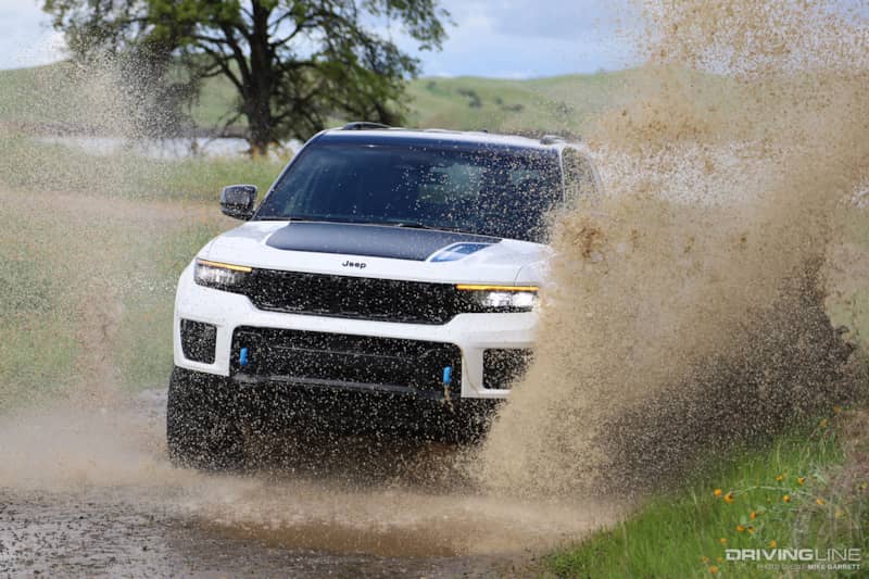 Jeep Grand Cherokee Trailhawk in Mud
