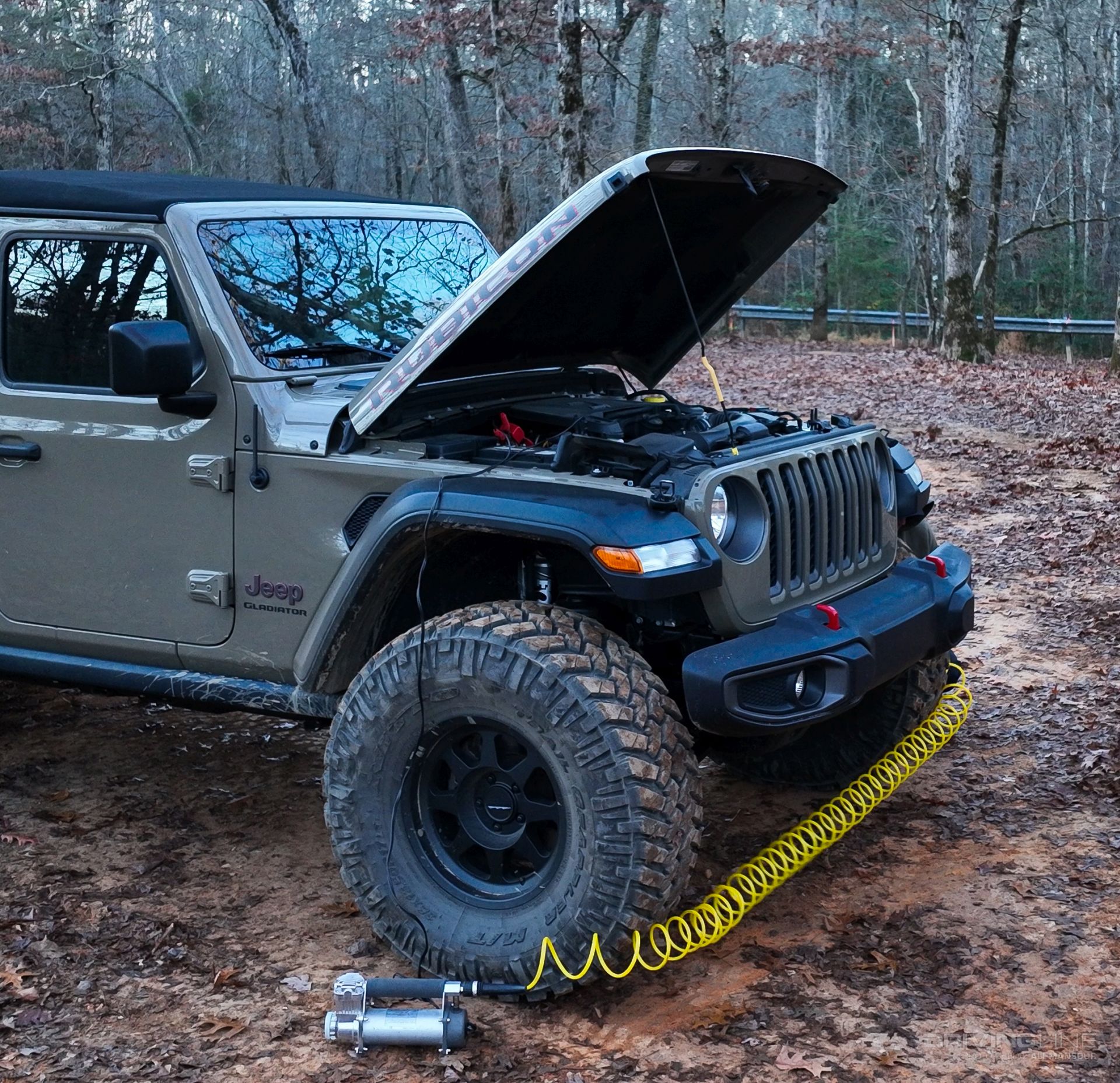 Jeep Gladiator Rubicon on 38s Airing Up on trail