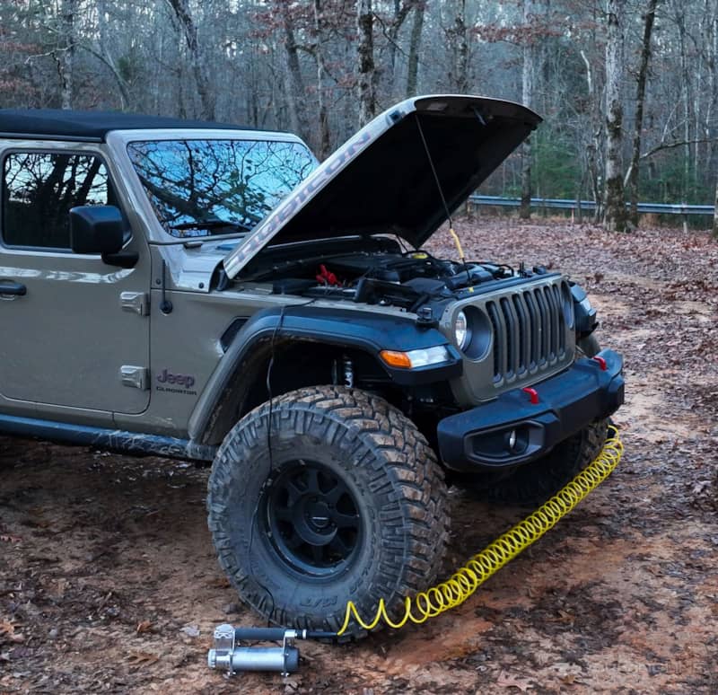 Jeep Gladiator Rubicon on 38s Airing Up on trail
