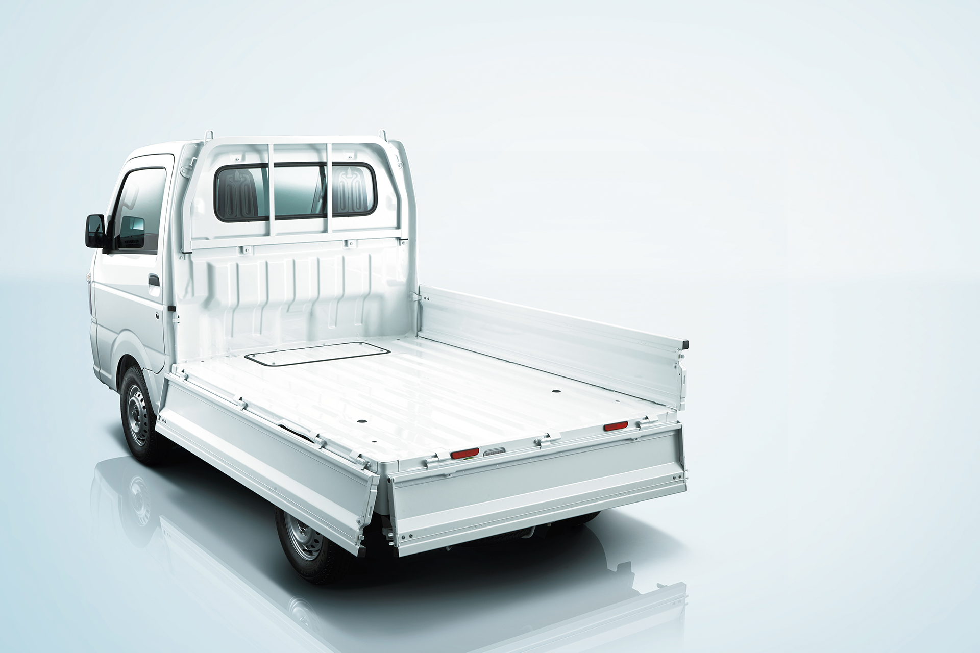 Nissan Clipper Kei Truck Rear View