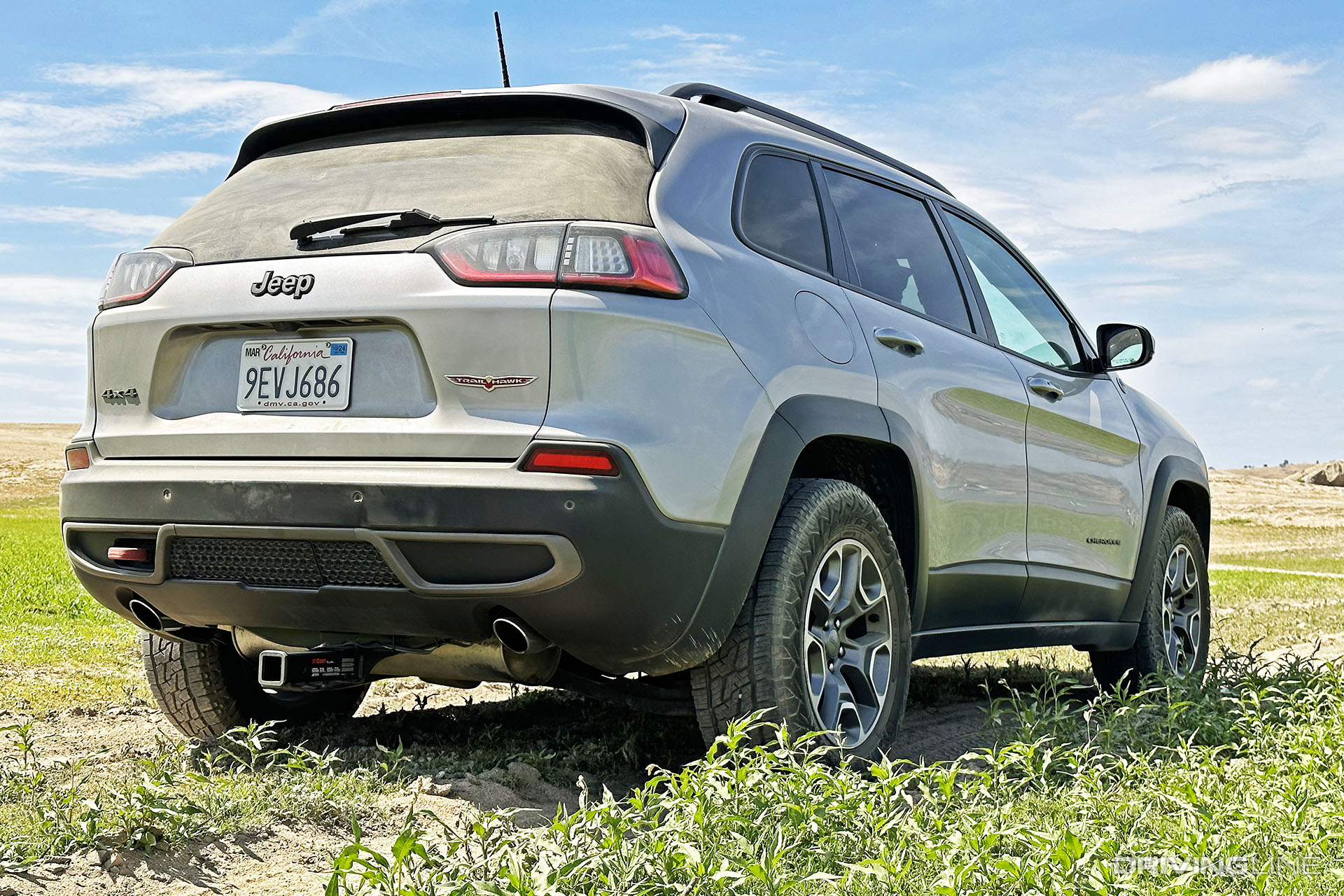 Jeep Cherokee Trailhawk on Nitto Nomad Grappler