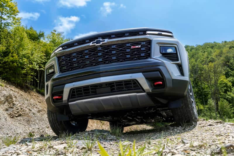 Chevy Traverse Z71 Front View