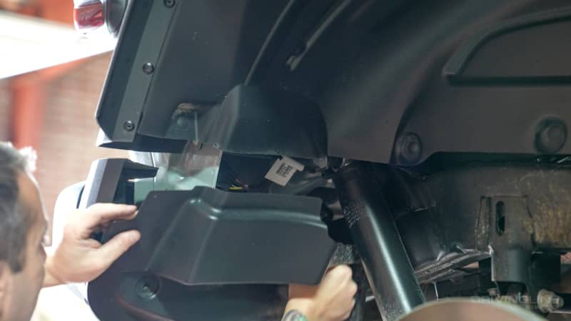 Jeep Wrangler Rubicon rear bumper splash guard removal